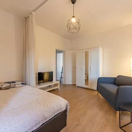 Le Toit Terrasse Proche Commodites Parking Facile كاسلسارازين