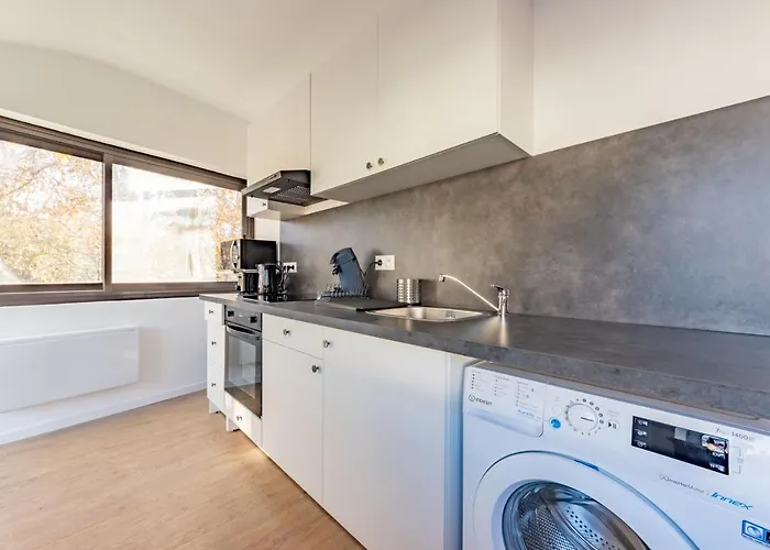 Le Toit Terrasse Proche Commodites Parking Facile