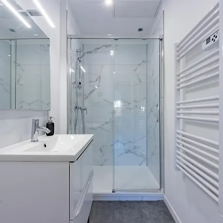 Appartement Le Toit Terrasse Proche Commodites Parking Facile